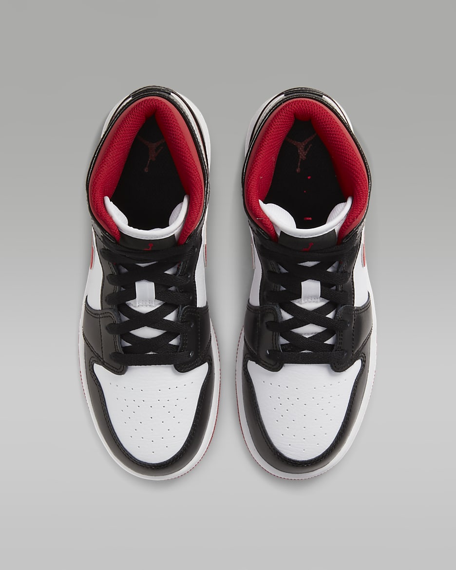NIKE公式】エア ジョーダン 1 MID ジュニアシューズ.オンラインストア (通販サイト)